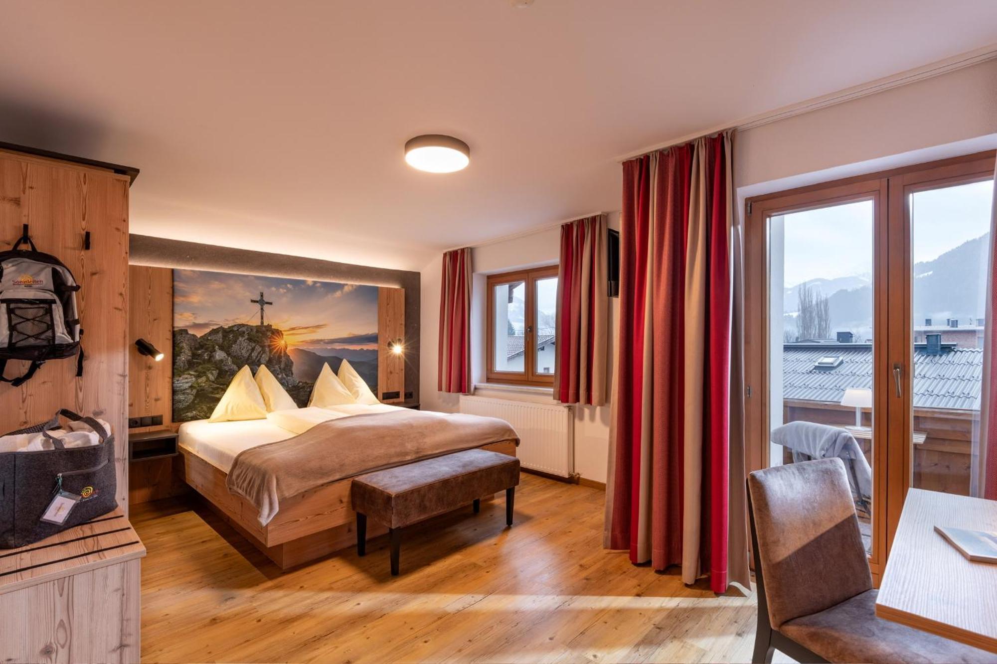 Das Sonnleiten Ski- Und Motorradhotel Bruck Im Zillertal Bruck am Ziller Exterior photo